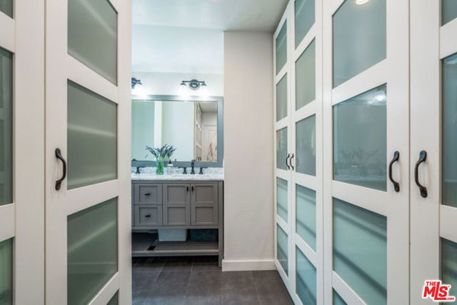 967 Wellesley Avenue, Los Angeles, CA 90049