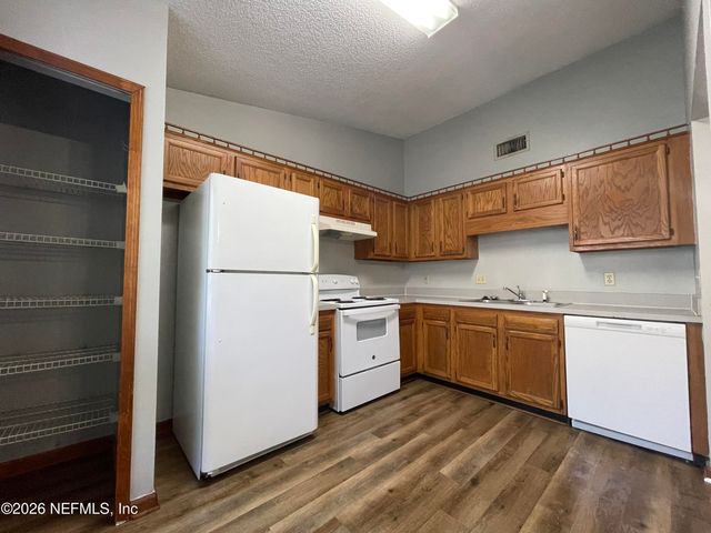 13326 CURRITUCK Drive N, Jacksonville, FL 32225