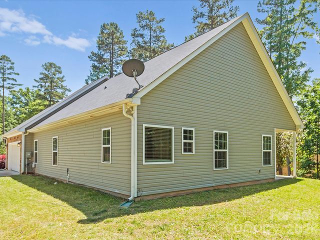 144 Hawks Landing Drive, Troutman, NC 28166