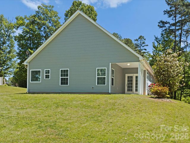 144 Hawks Landing Drive, Troutman, NC 28166