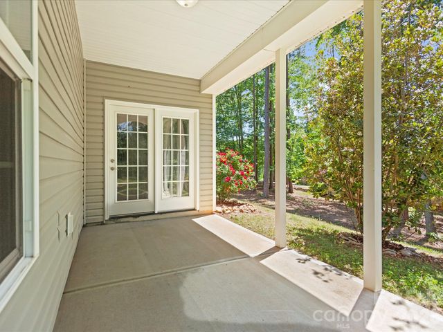 144 Hawks Landing Drive, Troutman, NC 28166