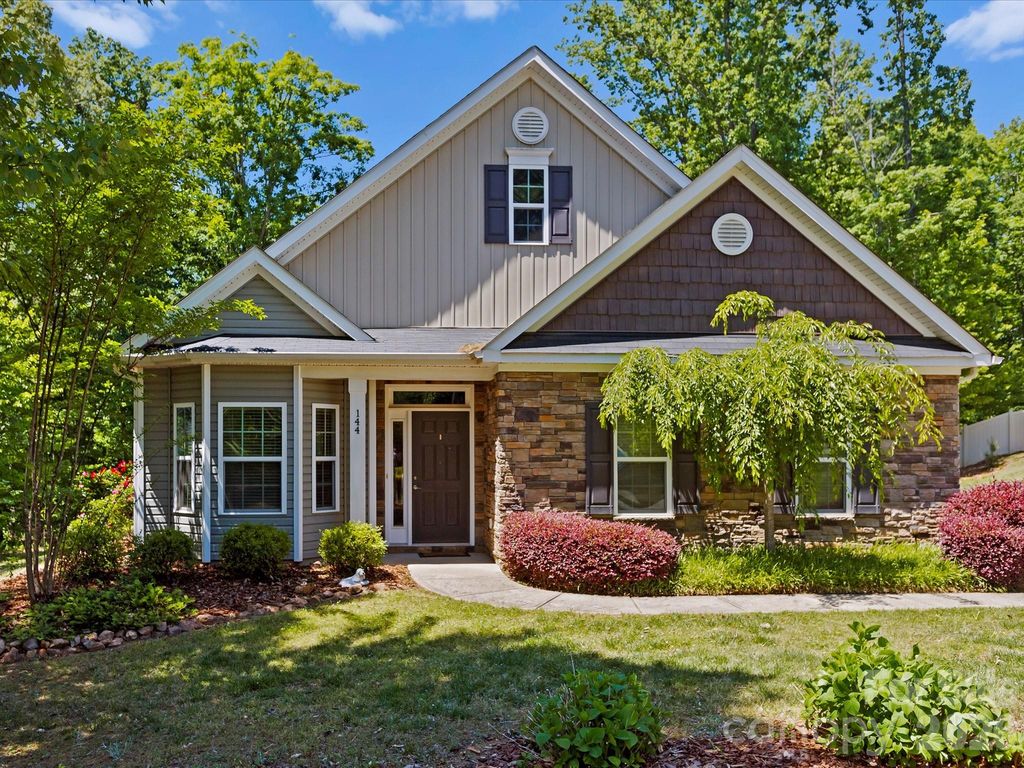 144 Hawks Landing Drive, Troutman, NC 28166