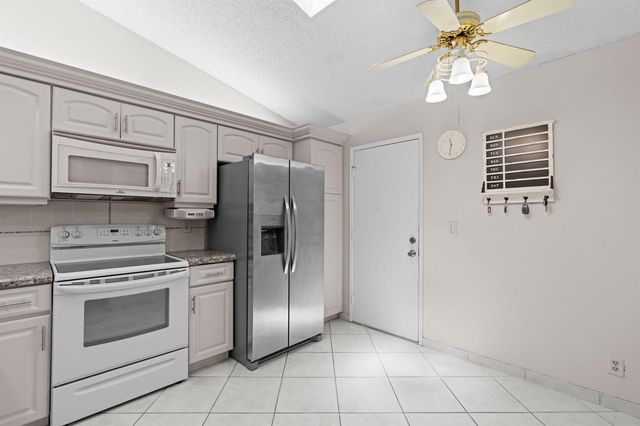 10044 Andrea Lane A, Boynton Beach, FL 33437