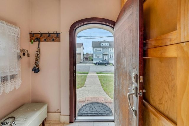 541 Page Ave, Lyndhurst Twp., NJ 07071