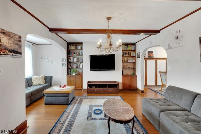 541 Page Ave, Lyndhurst Twp., NJ 07071
