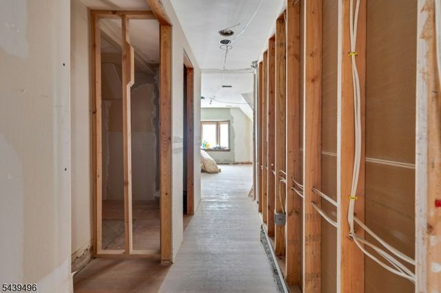 541 Page Ave, Lyndhurst Twp., NJ 07071