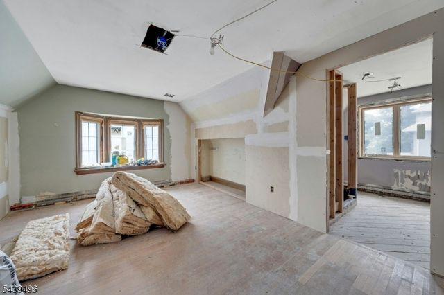 541 Page Ave, Lyndhurst Twp., NJ 07071
