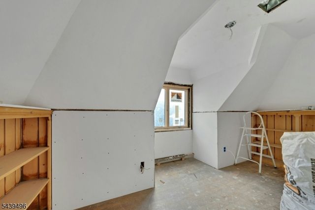 541 Page Ave, Lyndhurst Twp., NJ 07071