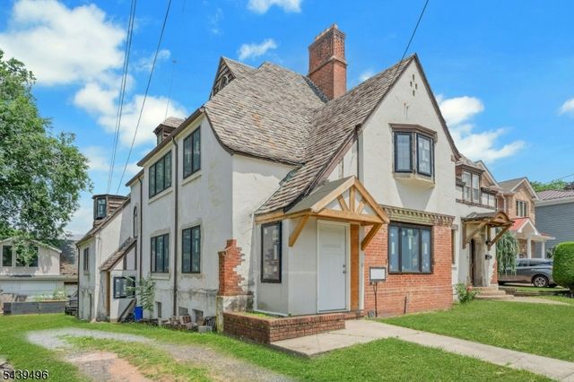 541 Page Ave, Lyndhurst Twp., NJ 07071