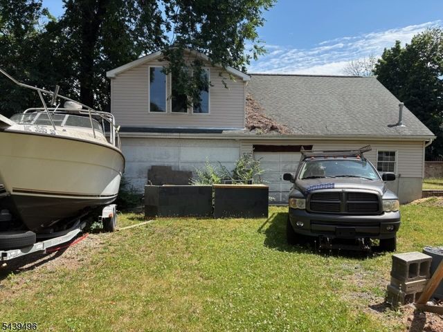 541 Page Ave, Lyndhurst Twp., NJ 07071