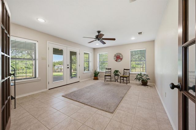 217 Paint Pony Trail N, Fort Worth, TX 76108
