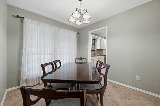 217 Paint Pony Trail N, Fort Worth, TX 76108