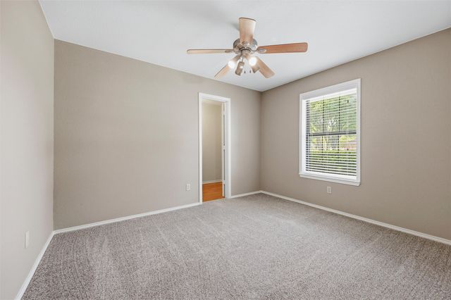 217 Paint Pony Trail N, Fort Worth, TX 76108