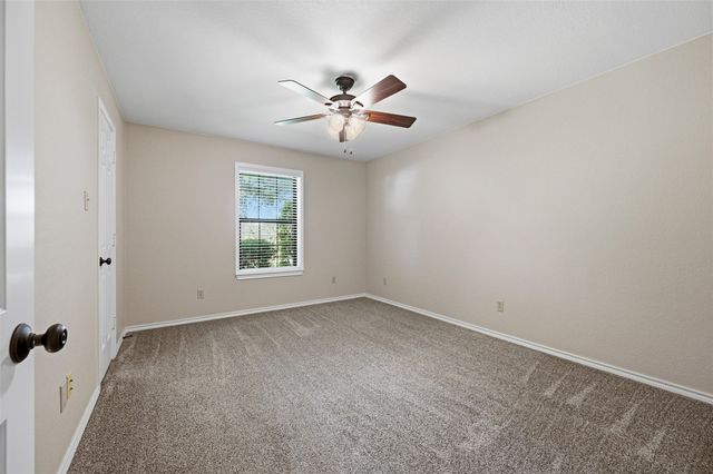 217 Paint Pony Trail N, Fort Worth, TX 76108