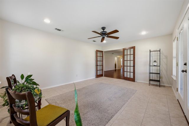 217 Paint Pony Trail N, Fort Worth, TX 76108