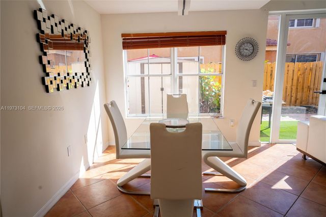 8520 NW 139th Ter, Miami Lakes, FL 33016