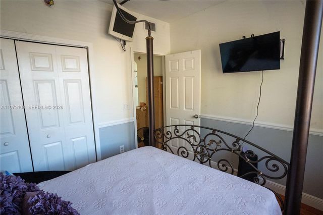 8520 NW 139th Ter, Miami Lakes, FL 33016