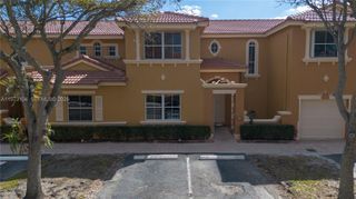 8520 NW 139th Ter, Miami Lakes, FL 33016