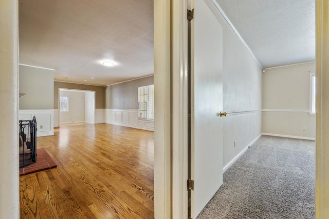 253 E Canterbury Dr, Stockton, CA 95207