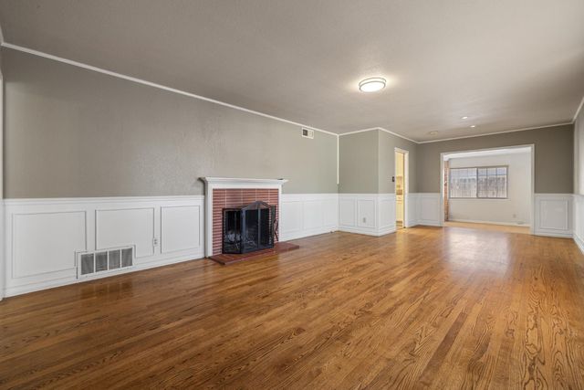 253 E Canterbury Dr, Stockton, CA 95207