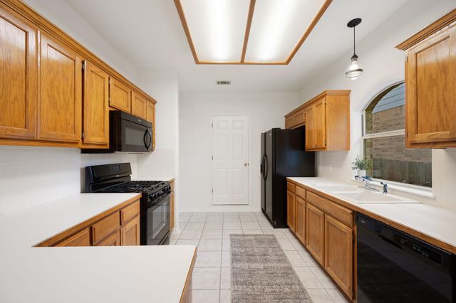 1005 Briargate DR, Austin, TX 78753