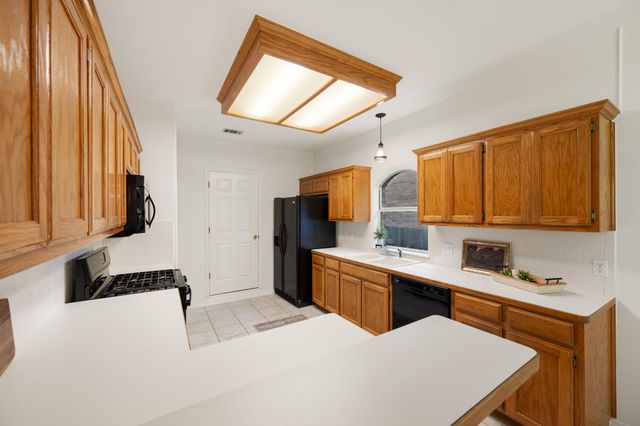 1005 Briargate DR, Austin, TX 78753