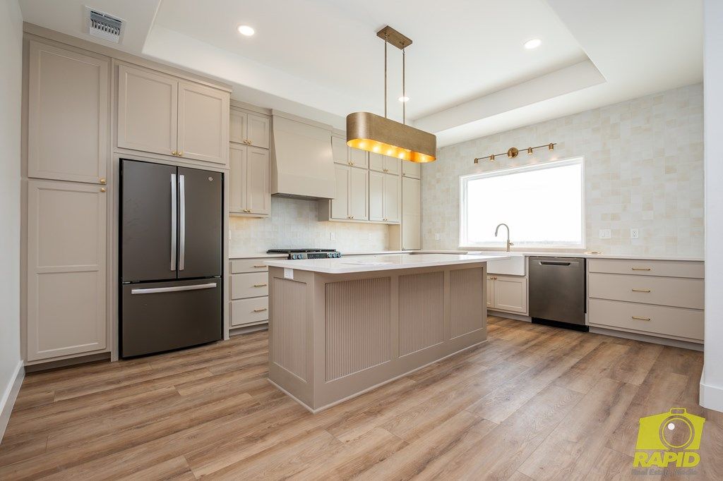 Image 10 of property listing at 5425 Riviera Lane, San Angelo, TX 76904