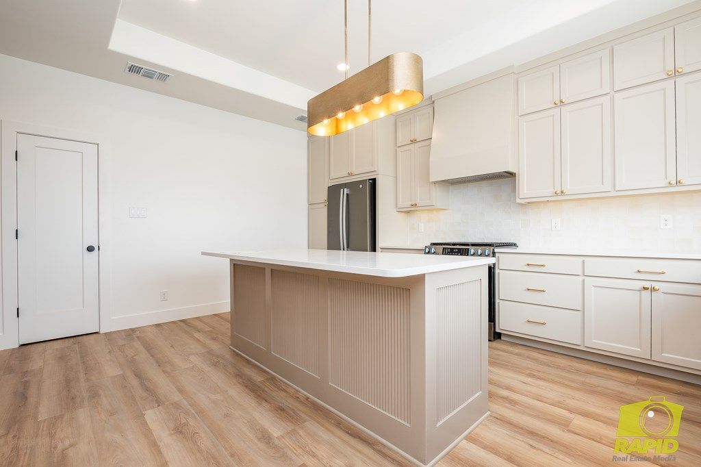 Image 11 of property listing at 5425 Riviera Lane, San Angelo, TX 76904