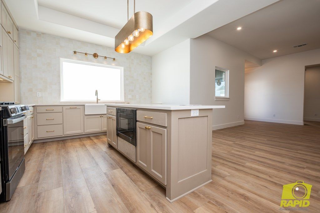 Image 15 of property listing at 5425 Riviera Lane, San Angelo, TX 76904