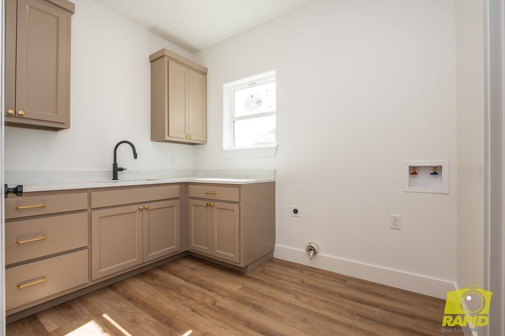 Image 27 of property listing at 5425 Riviera Lane, San Angelo, TX 76904