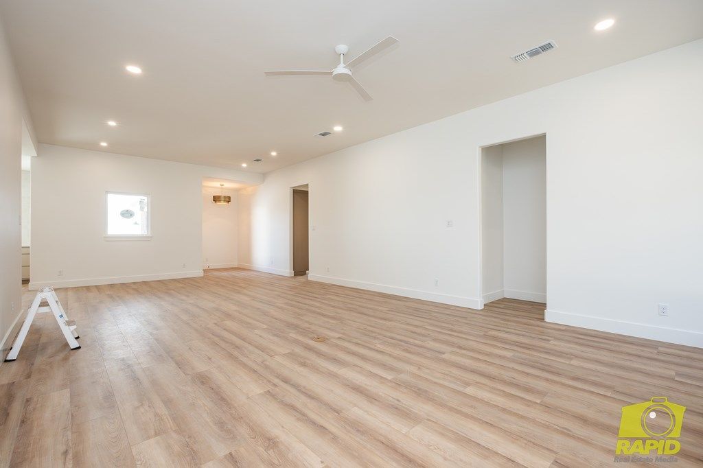 Image 9 of property listing at 5425 Riviera Lane, San Angelo, TX 76904