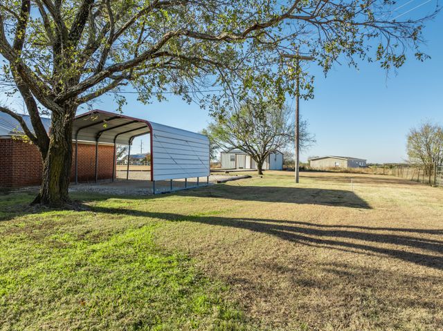 891 Hcr 2124 Loop, Whitney, TX 76692