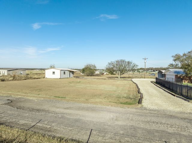 891 Hcr 2124 Loop, Whitney, TX 76692