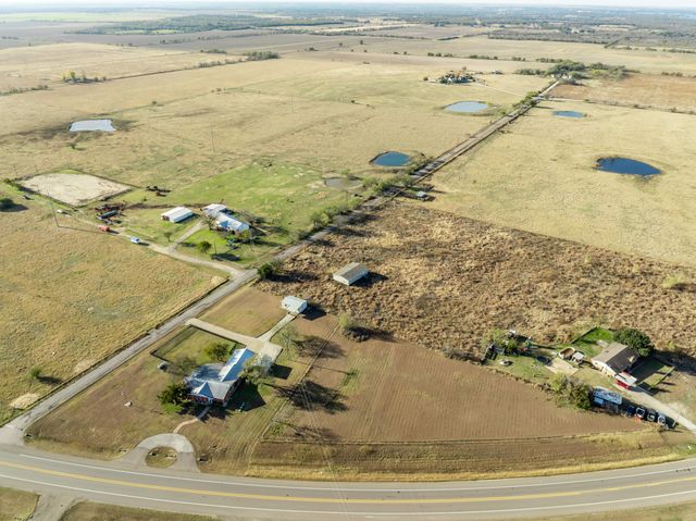 891 Hcr 2124 Loop, Whitney, TX 76692