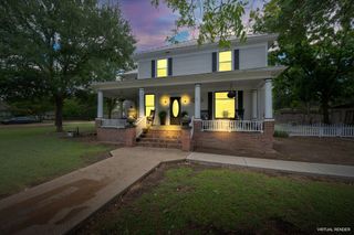900 W 6th Street, Mcgregor, TX 76657