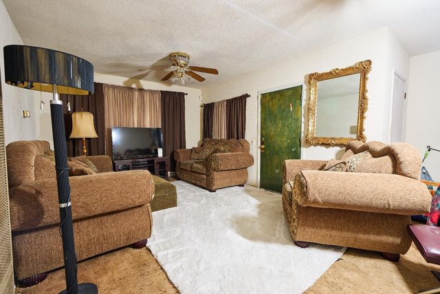 739 E 2nd St, Stockton, CA 95206