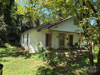 2320 N Stewart Avenue, Newton, NC 28658
