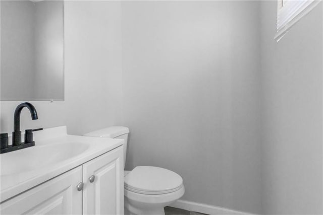 5700 NW Hutson Road, Kansas City, MO 64151