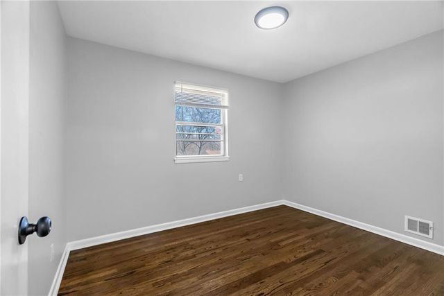 5700 NW Hutson Road, Kansas City, MO 64151