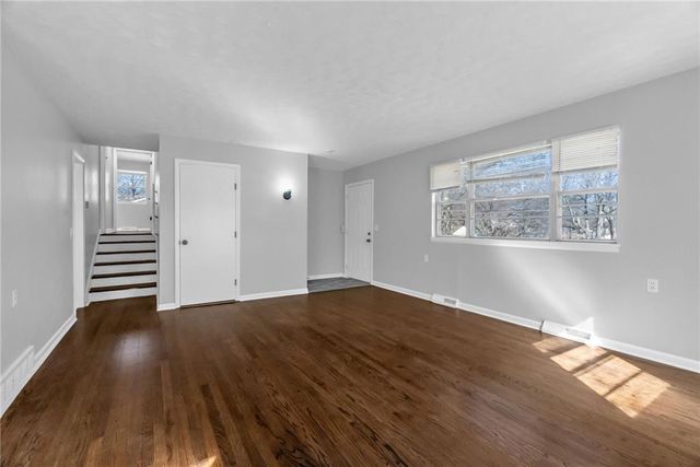 5700 NW Hutson Road, Kansas City, MO 64151