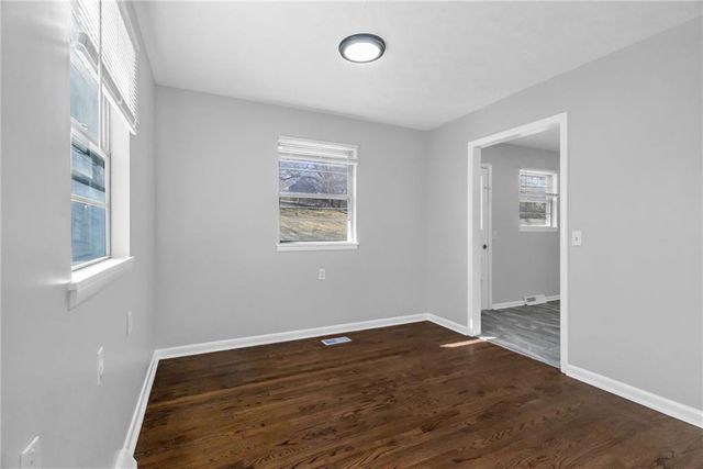 5700 NW Hutson Road, Kansas City, MO 64151