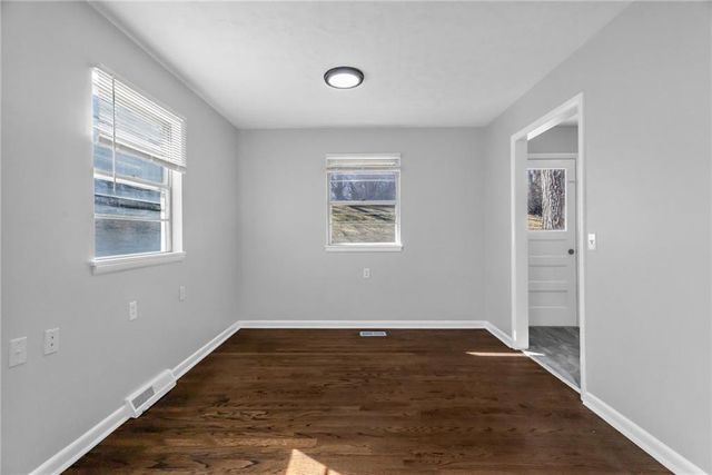 5700 NW Hutson Road, Kansas City, MO 64151