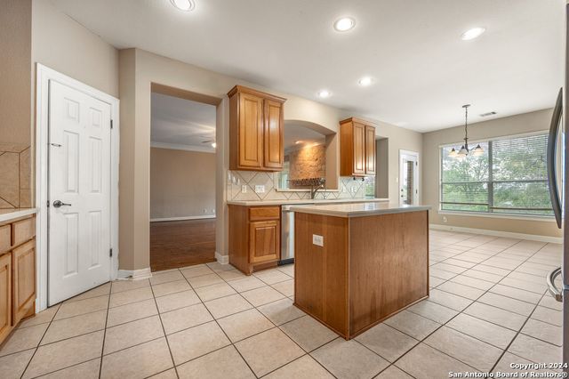 410 CADENCE HL, San Antonio, TX 78260