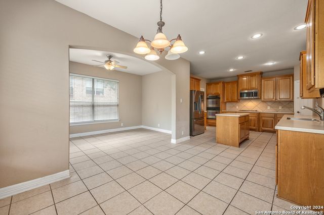410 CADENCE HL, San Antonio, TX 78260