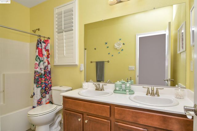 833 Marjoram Dr, Brentwood, CA 94513