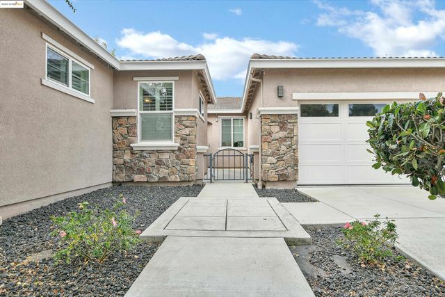 833 Marjoram Dr, Brentwood, CA 94513