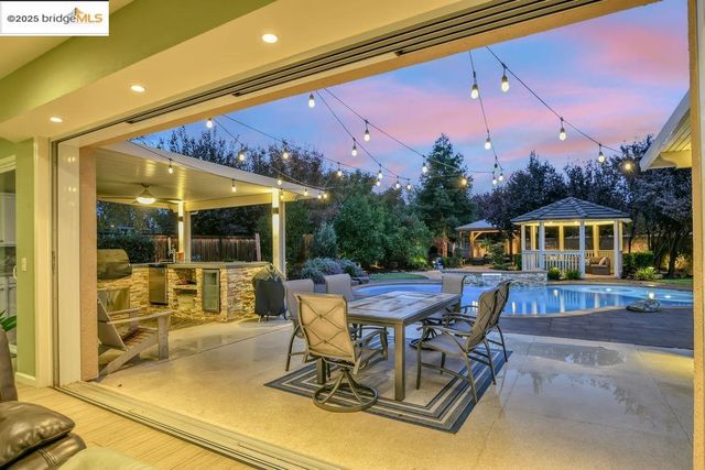 833 Marjoram Dr, Brentwood, CA 94513