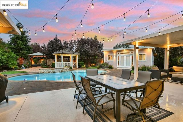 833 Marjoram Dr, Brentwood, CA 94513