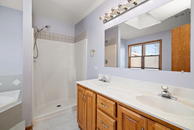 1350 Argyle Lane S, Bourbonnais, IL 60914