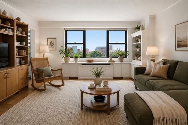 8 Whittier Pl 7J, Boston, MA 02114